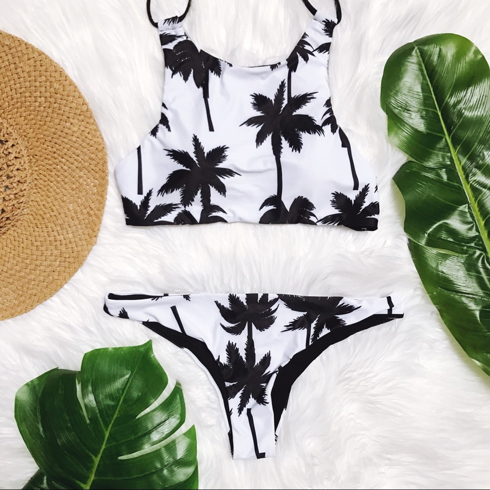 🌴Palm Print 🌴 Bikini Set.